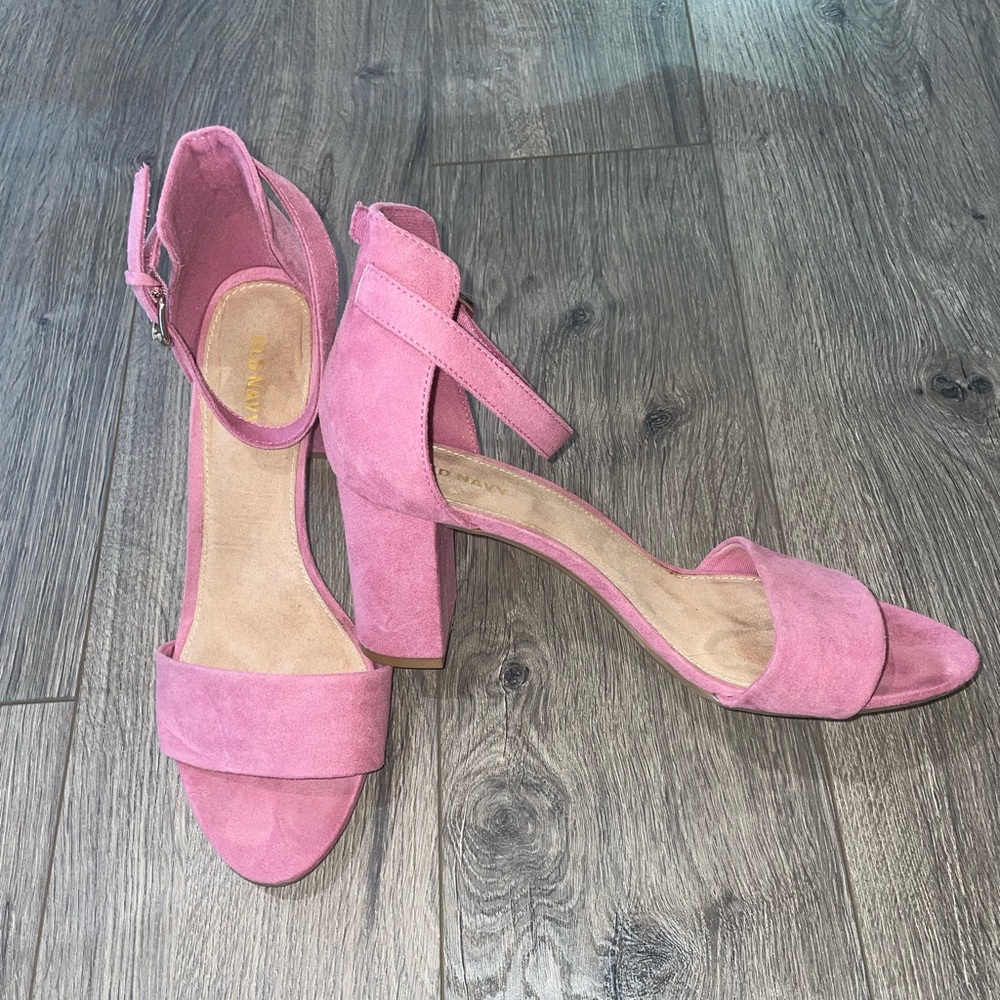 Old navy pink suede heels